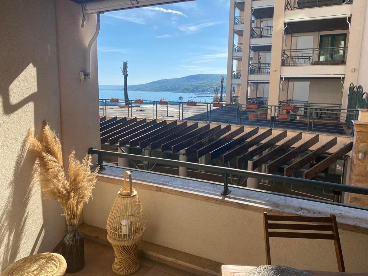 Marina Balchik Apartment ภายนอก รูปภาพ